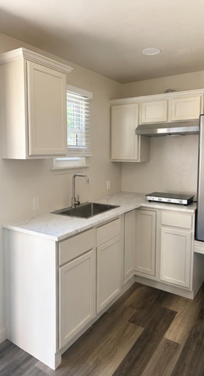 Photo - 602 W Rainey Ave