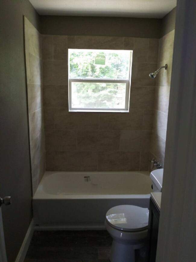Photo - 1126 Park Cir
