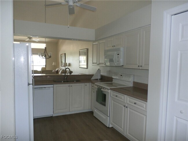 Photo - 16301 Kelly Woods Dr Unit 205