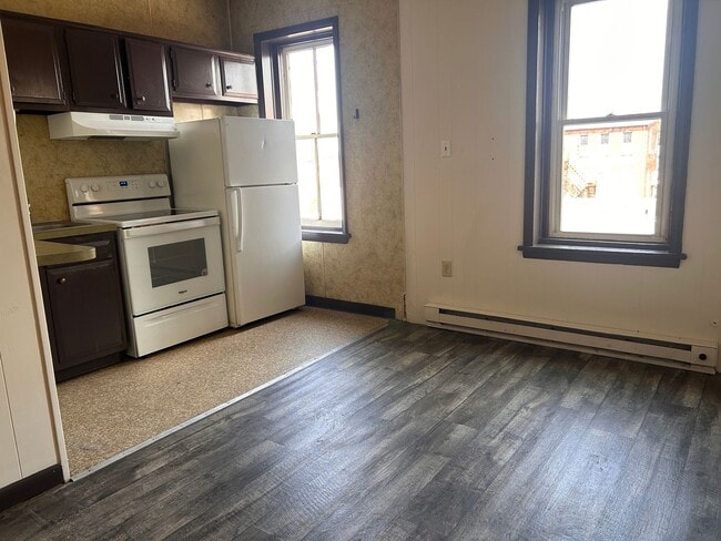 Building Photo - 415-417 Locust St Unit Apt 6