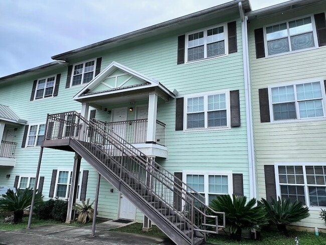 Building Photo - 1974 Midyette Rd Unit 1211