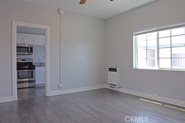 Photo - 3111 Kenwood Ave Apartment