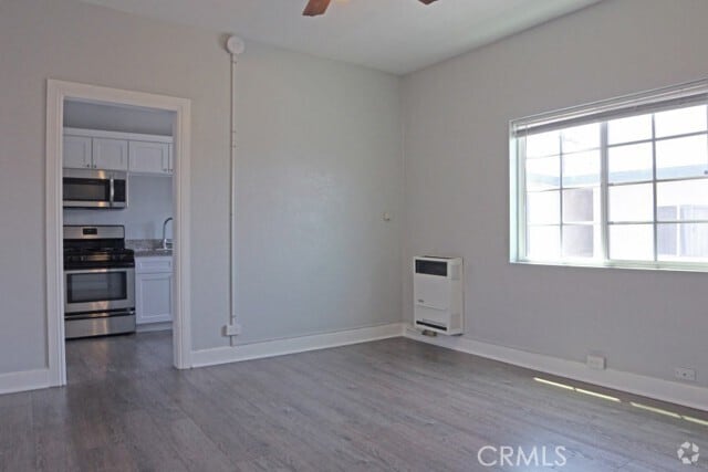 Building Photo - 3111 Kenwood Ave Rental