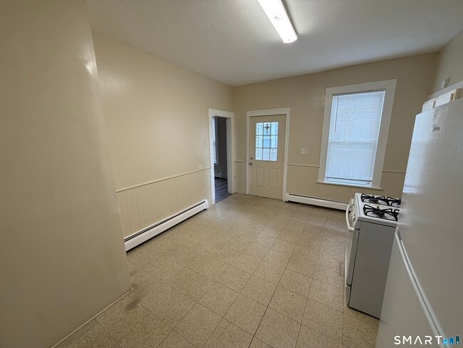 Photo - 117 Fairview St