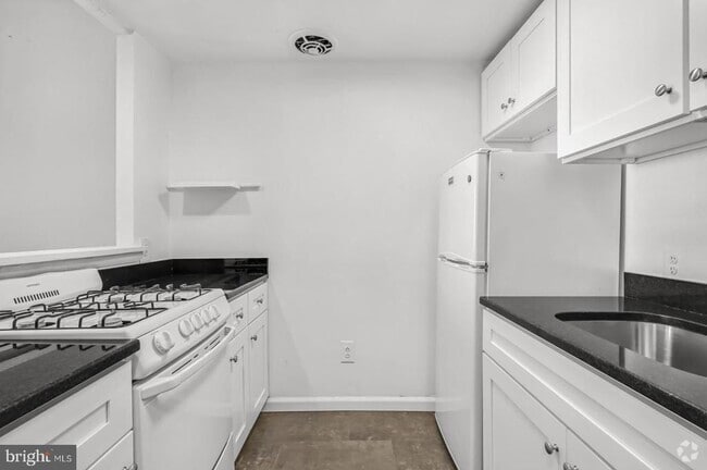 Building Photo - 160 Richmond St Unit 1 Rental