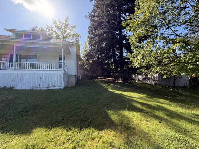 Photo - 227 Meade St