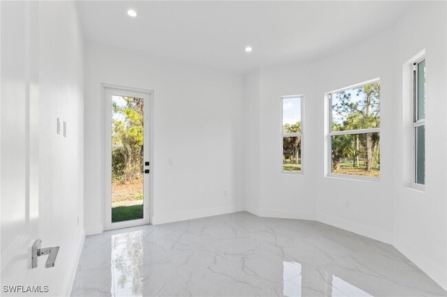 Photo - 1081 Desoto Blvd S