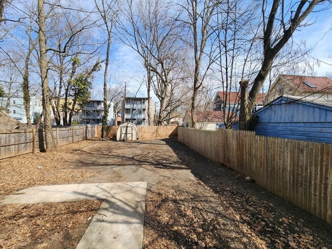 Photo - 425 Huntington St