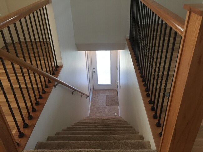 Photo - 1128 Ridge Creek Cir