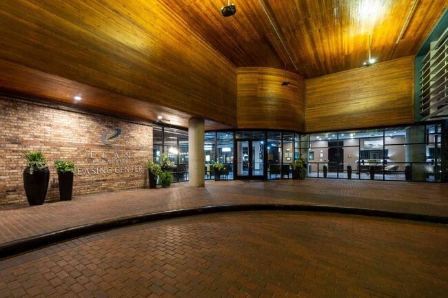 Building Photo - Elan Med Center