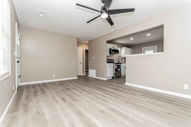 Photo - Charming 2 Bedroom Rental