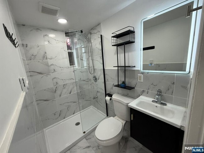 Photo - 477 Mercer St Unidad 1