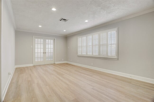 Photo - 4708 Mayfair St