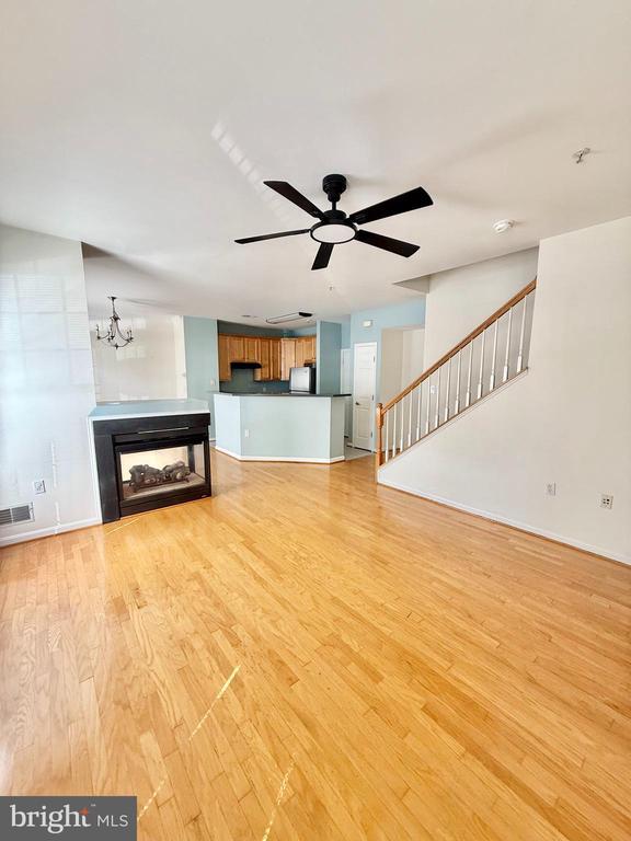 Photo - 6814 Sabbarton Pl