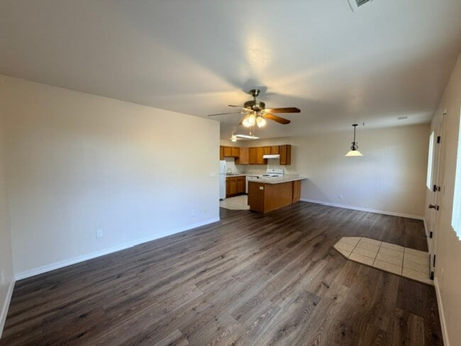 Building Photo - 440 Serenity Ct Unit 440 D Triplex