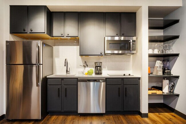 Photo - 611 Commerce St Unidad ID1267099P