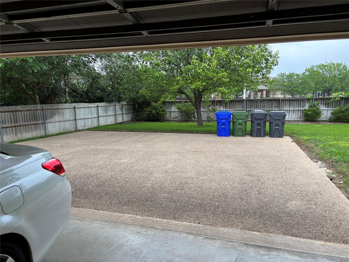 Photo - 1200 Western Ridge Dr