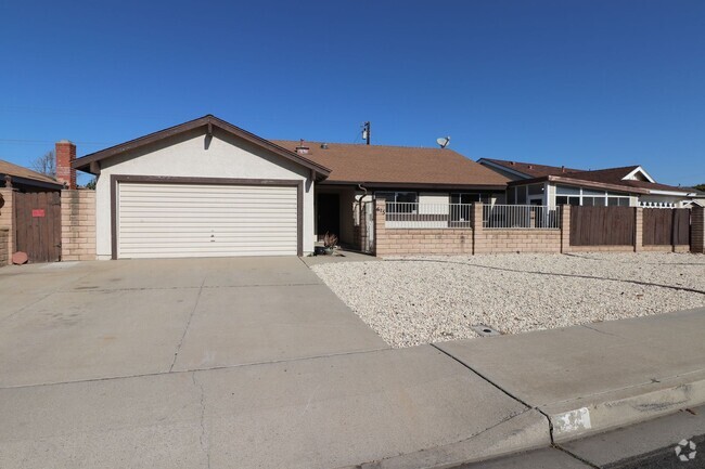 Building Photo - Great Home in Northeast Santa Maria