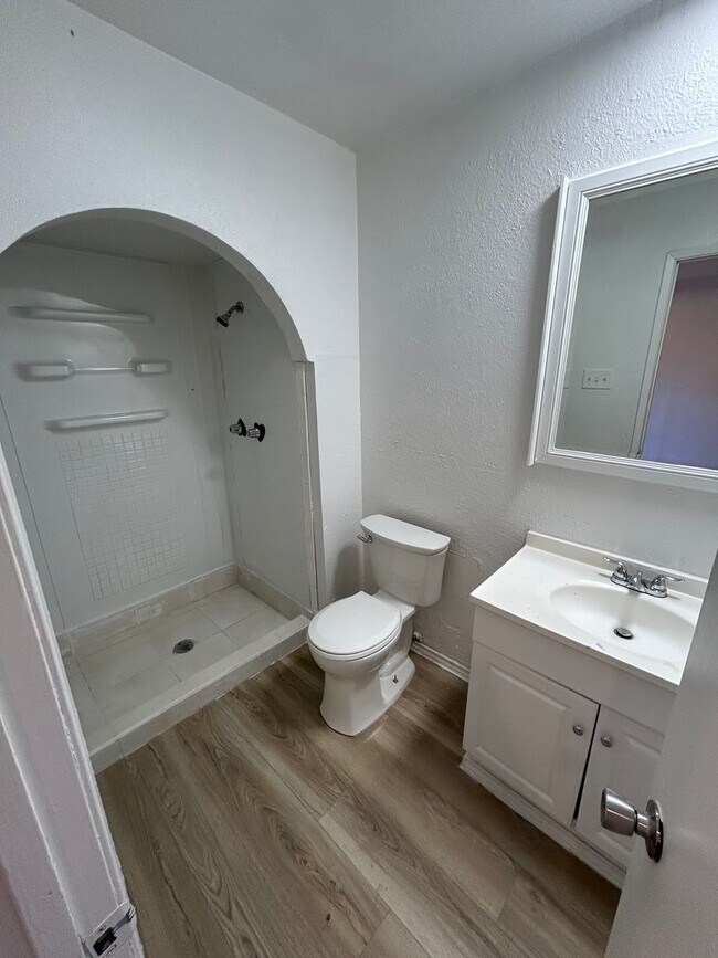 Photo - Discover the home and live like royalty!