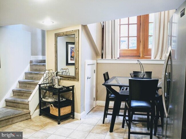 Photo - 1933 Rodman St