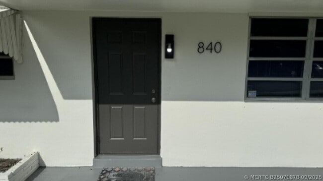 Photo - 842 S 63rd Ave