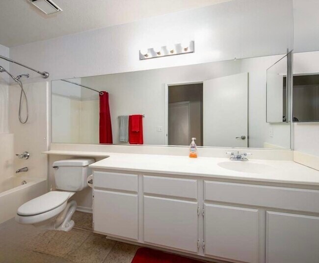 Photo - 10701 Bel Air Dr House