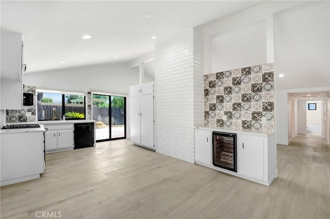 Photo - 2551 La Praix St