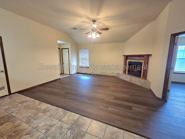 Photo - 804 SW 151st St Unit A