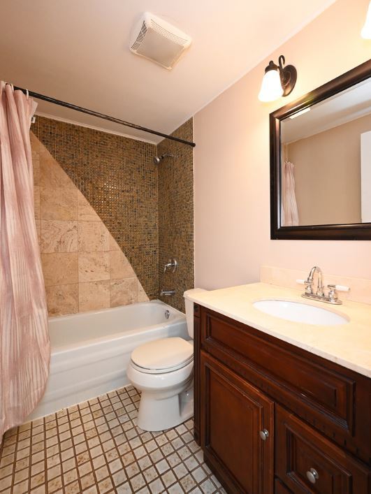 Photo - 675 Grove Terrace Unit 409