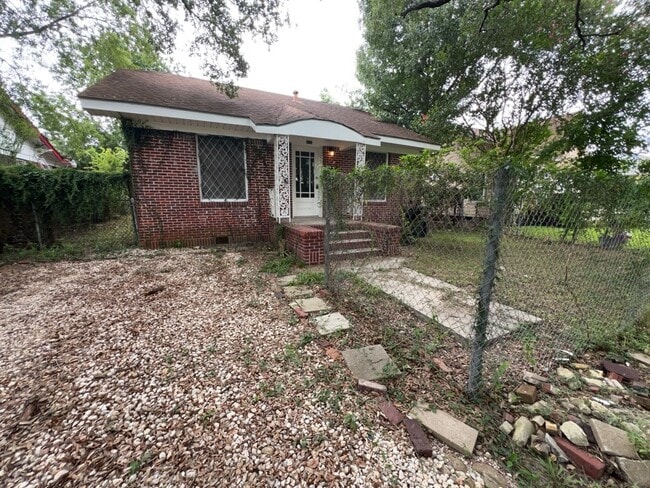 Photo - 108 Bedford St