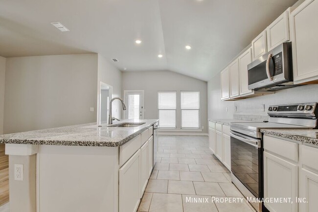 Photo - 13407 Ave. R-1(FS)
