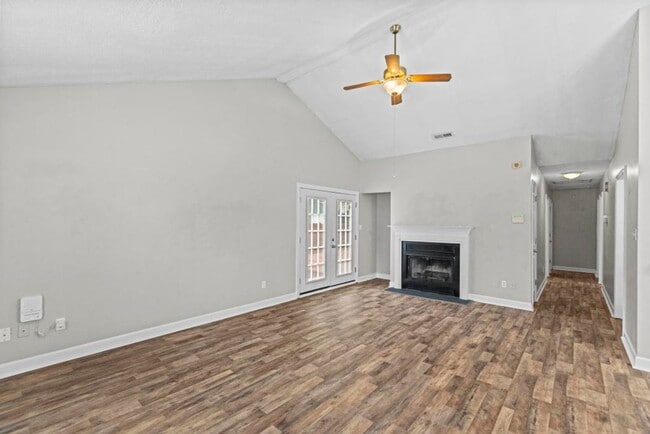 Photo - Cul-de-Sac Homesite!