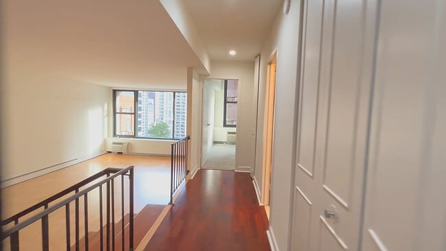 Photo - 833 N Dearborn St Unit #17