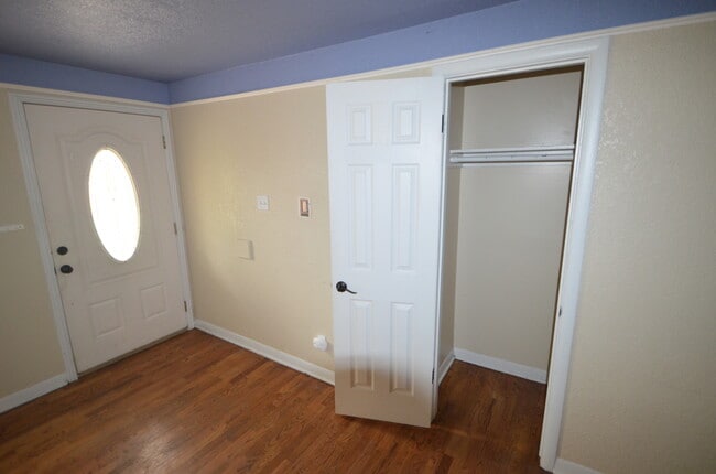 2717-2723 Sheridan Blvd