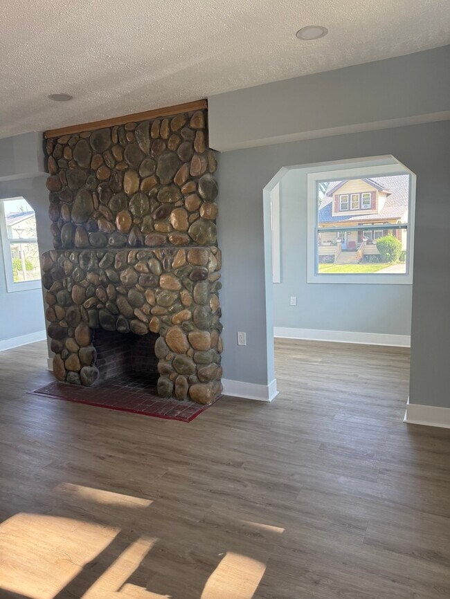 3 bedroom single house