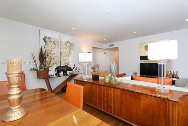 Photo - 1018 Meridian Ave Unit 6