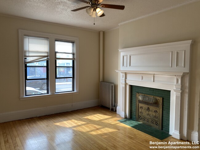 Photo - 431 Cambridge St Unidad 3 Rental