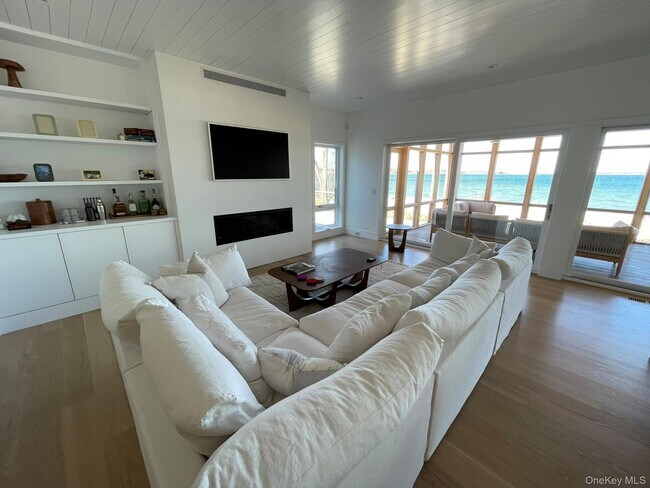 495 N Parish Dr