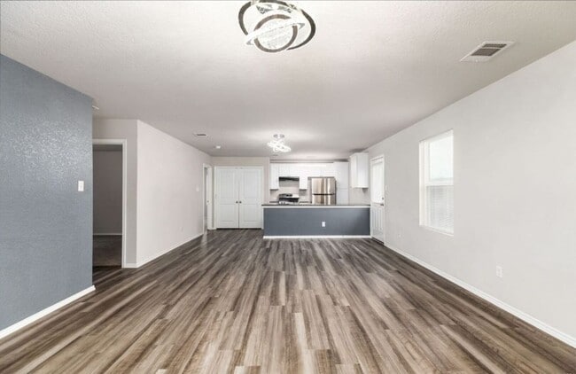 Photo - 5910 Lady Ln