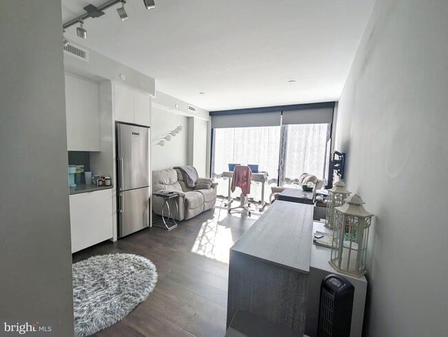 Photo - 1300 4th St SE Unit 902