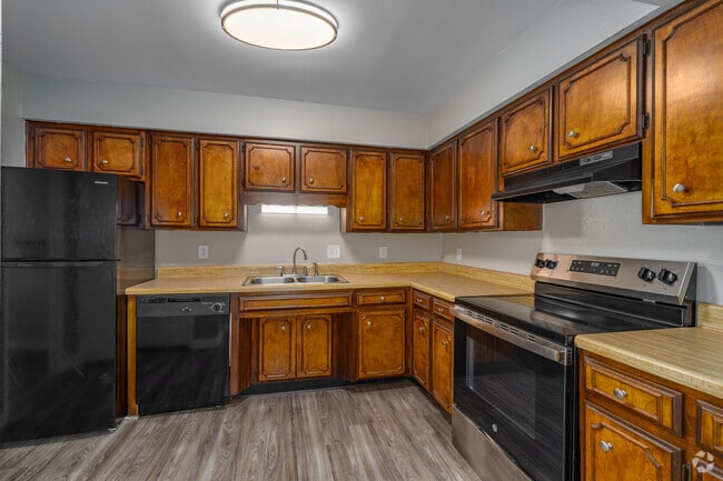 3BR, 2.5BA - 1,700SF - Kitchen