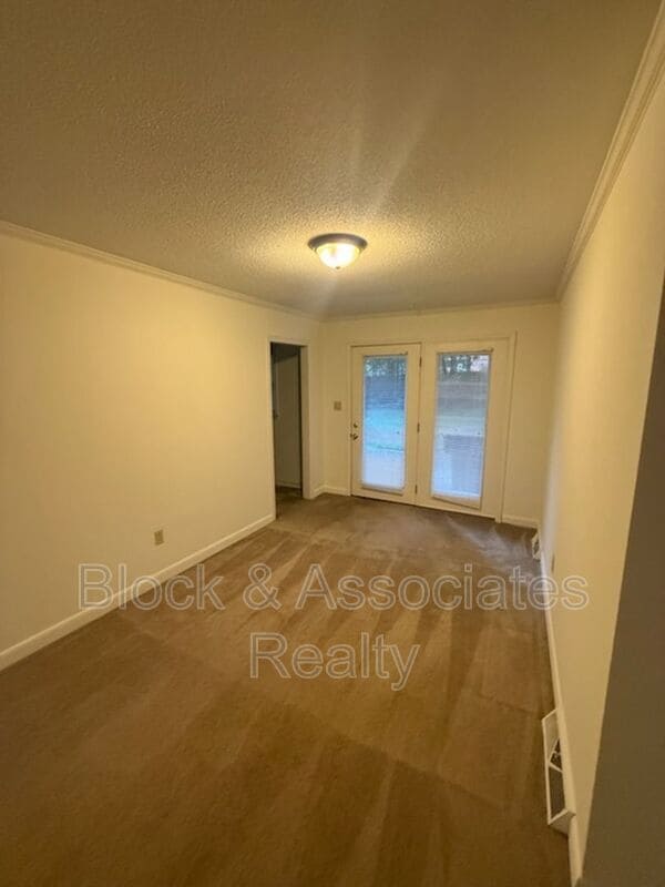 Photo - 629 Mountain Rd Unit Apt. B