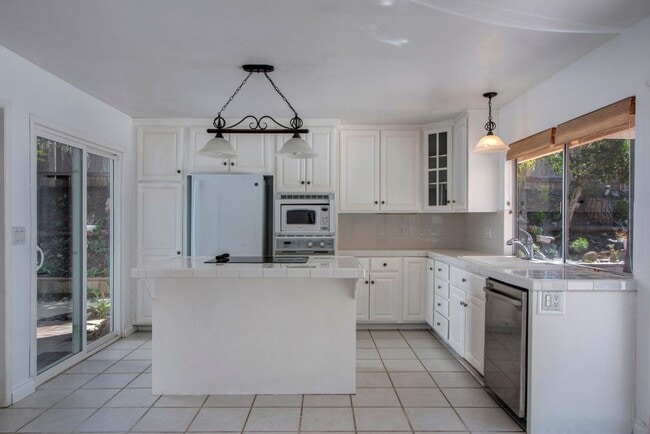Photo - Beautiful 4B/2BA Home in Rancho Bernardo for Lease!