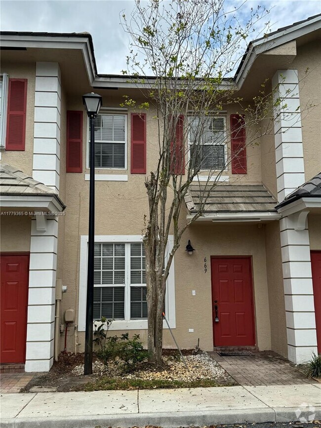 Building Photo - 669 NW 42nd Ave Rental