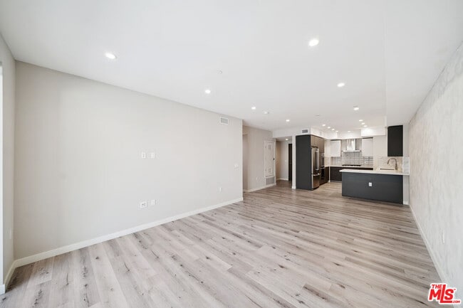 Building Photo - 1226 S Bedford St Unit 104 Rental