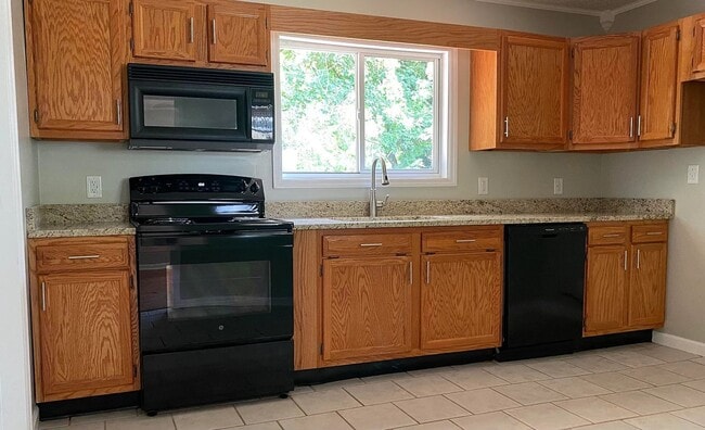 Photo - Easy Living in Red Bank! 3 Bedroom 1.5 Bathroom