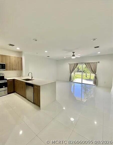 Photo - 1060 Crystal Way