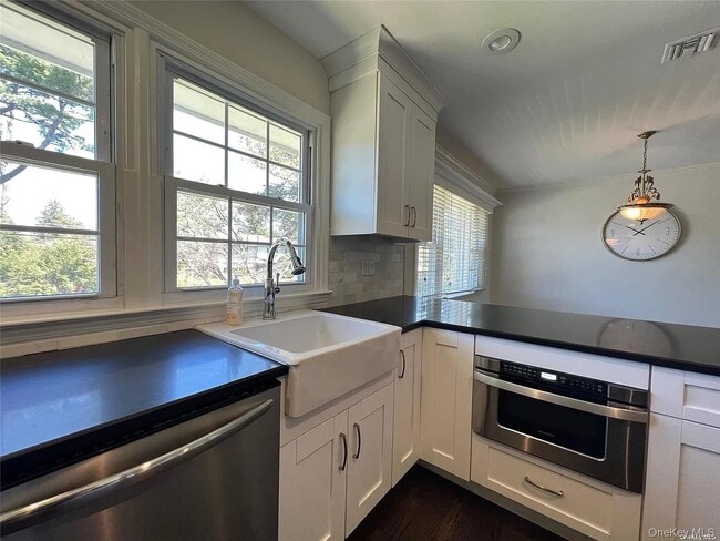 Photo - 1 Cliftwood Dr