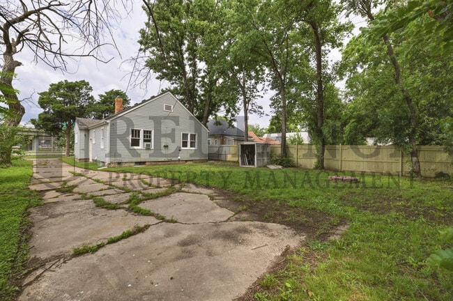 Photo - 224 N Minnesota St