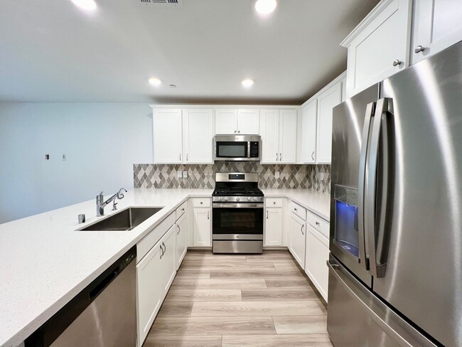 Photo - NEWER BUILD 3BD/2.5BA TOWNHOUSE IN NORTHWEST